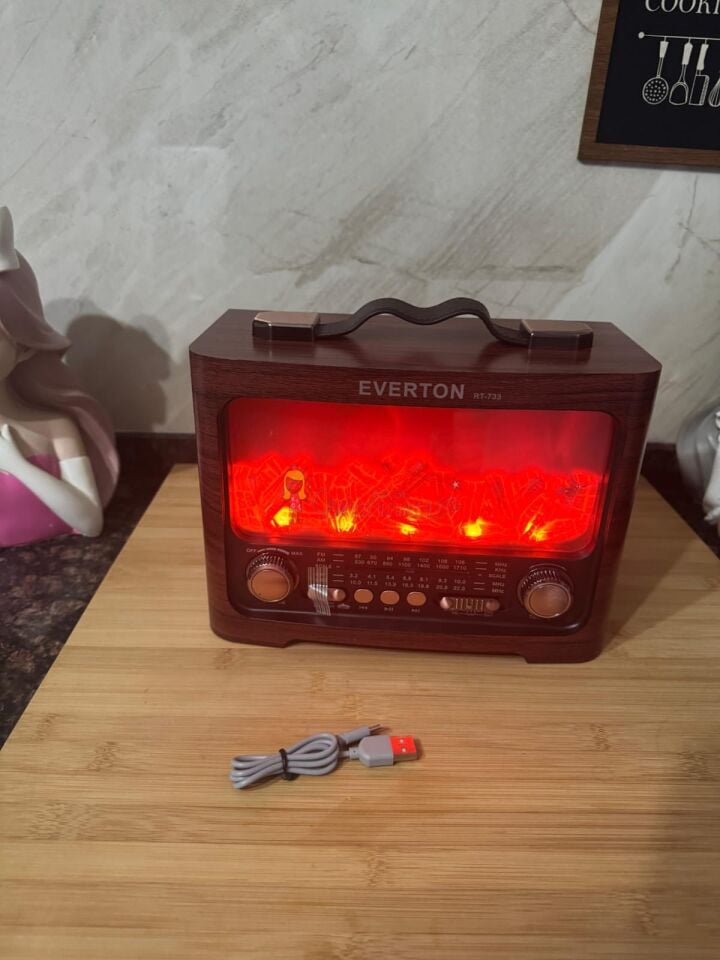 Şömine Görünümlü Nostaljik Radio
